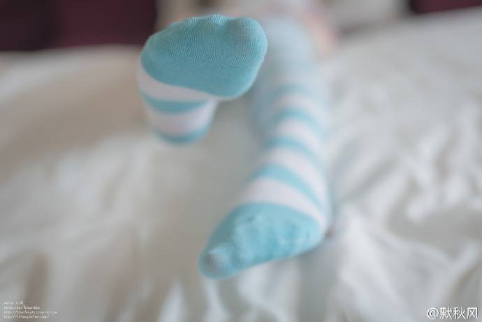 长筒袜的萌妹子