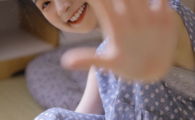 日系丸子头的美女白嫩俏皮美图