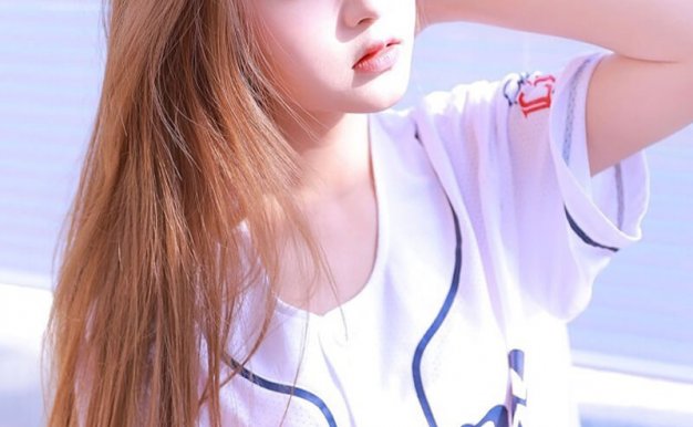 棒球服的美女性感白嫩活力美图