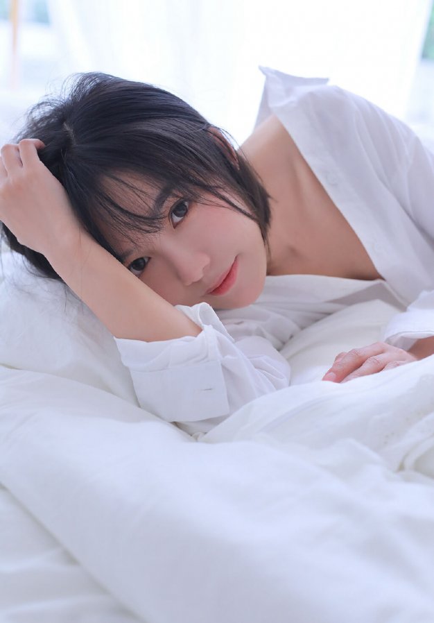 短发的萝莉美女清凉性感美图