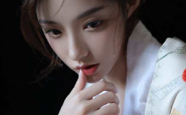 穿和服的精致美女小姐姐红唇白皙制服诱惑美图