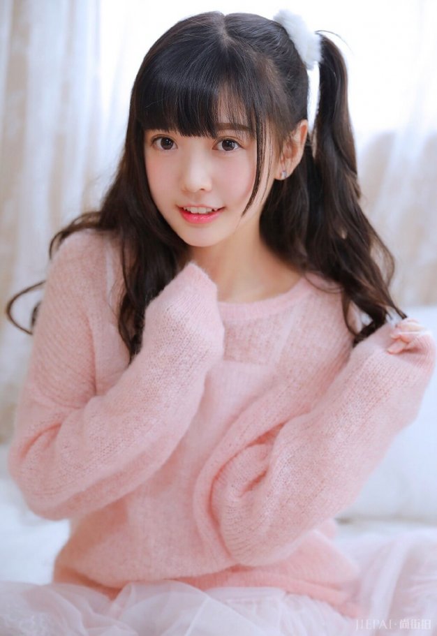 双马尾乖巧清纯萝莉俏皮美图