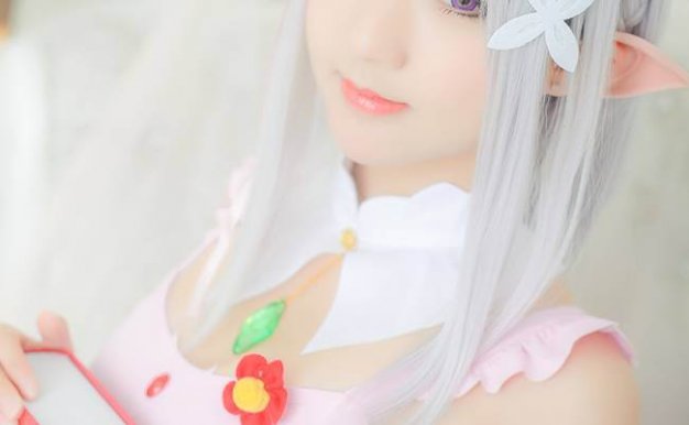 艾米莉娅cos 白丝美腿图片