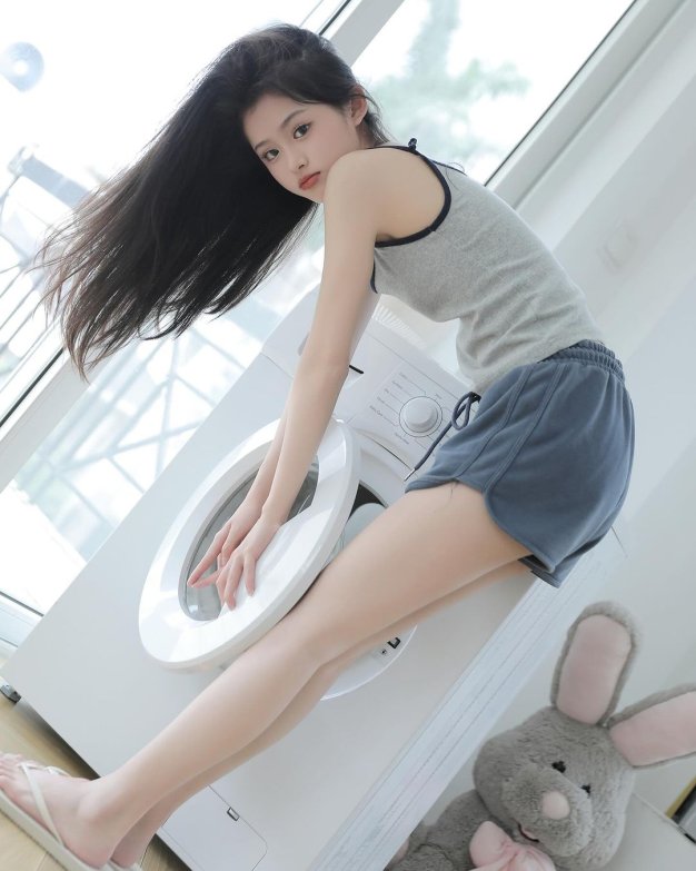 纯欲-洗衣机和少女